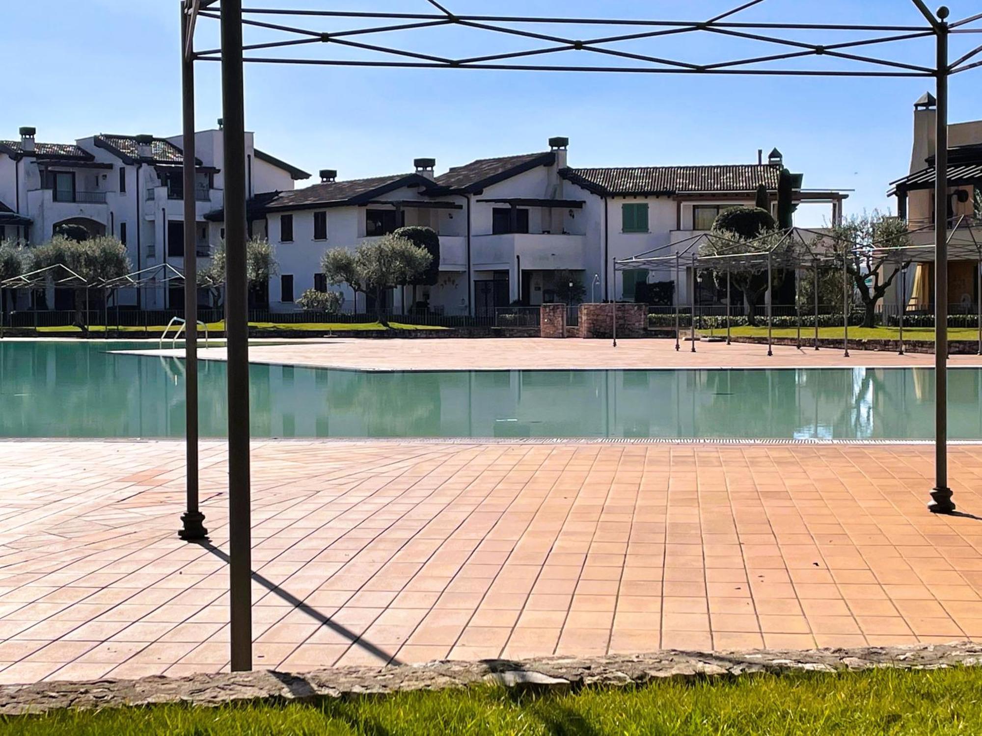 Garda Resort Village 11 Peschiera del Garda Exterior photo